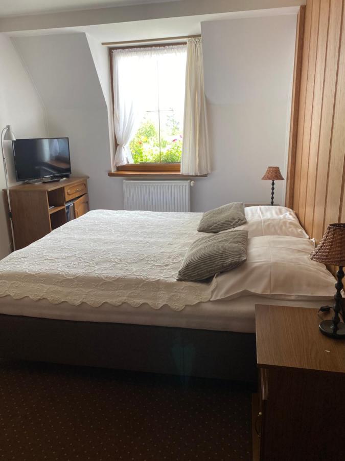 Penzion Encian Tatranska Lomnica Bagian luar foto